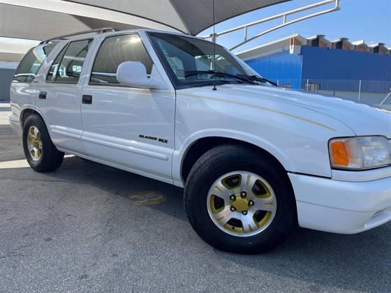 CHEVROLET BLAZER 4.3 SFI DLX EXECUTIVE 4X2 V6 12V GASOLINA 4P AUTOMÁTICO